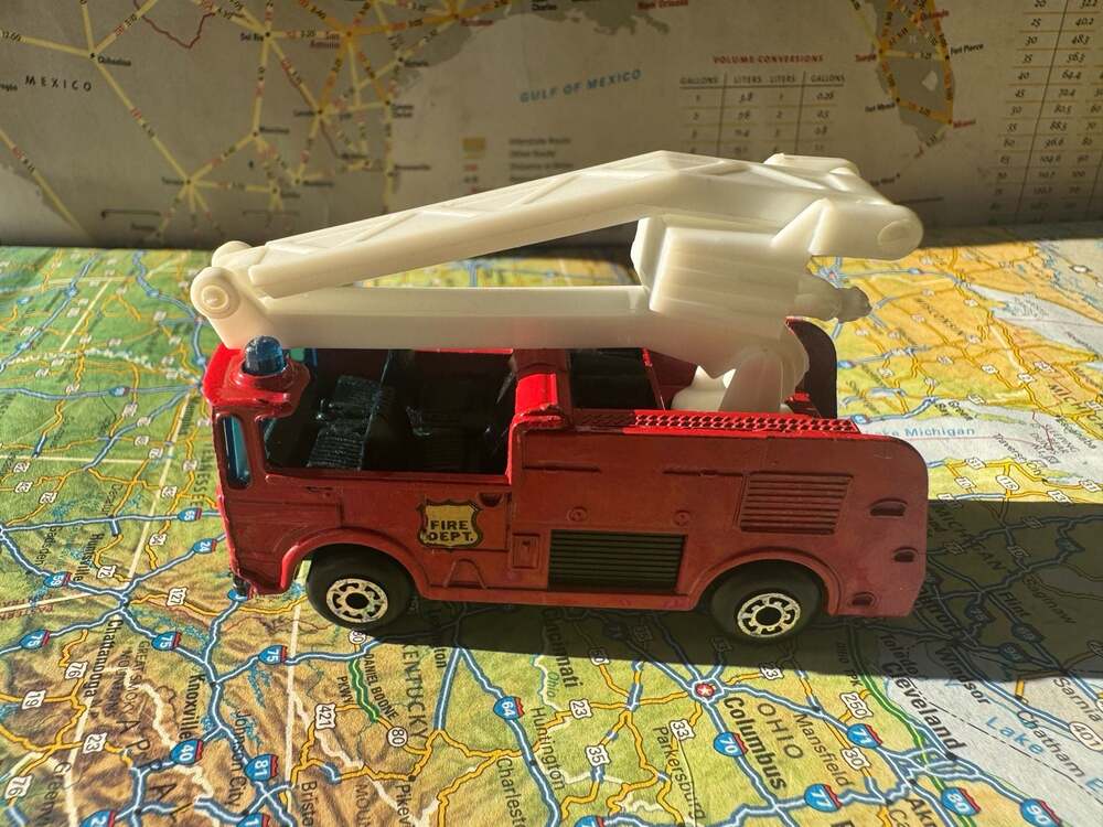 VINTAGE 1981 Matchbox Snorkel Fire Engine Diecast Truck